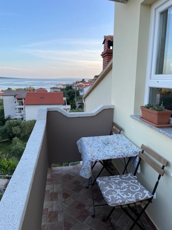 Penthouse Damjan Apartment Banjol Exterior photo